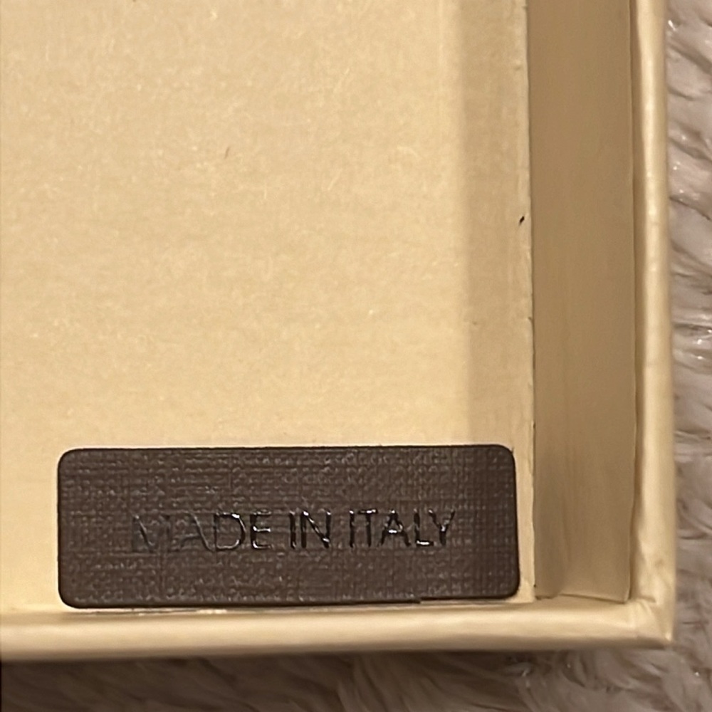 LOUIS VUITTON Tortoise Lock and Key Bag Charm/Key Holder - Picture 15 of 16